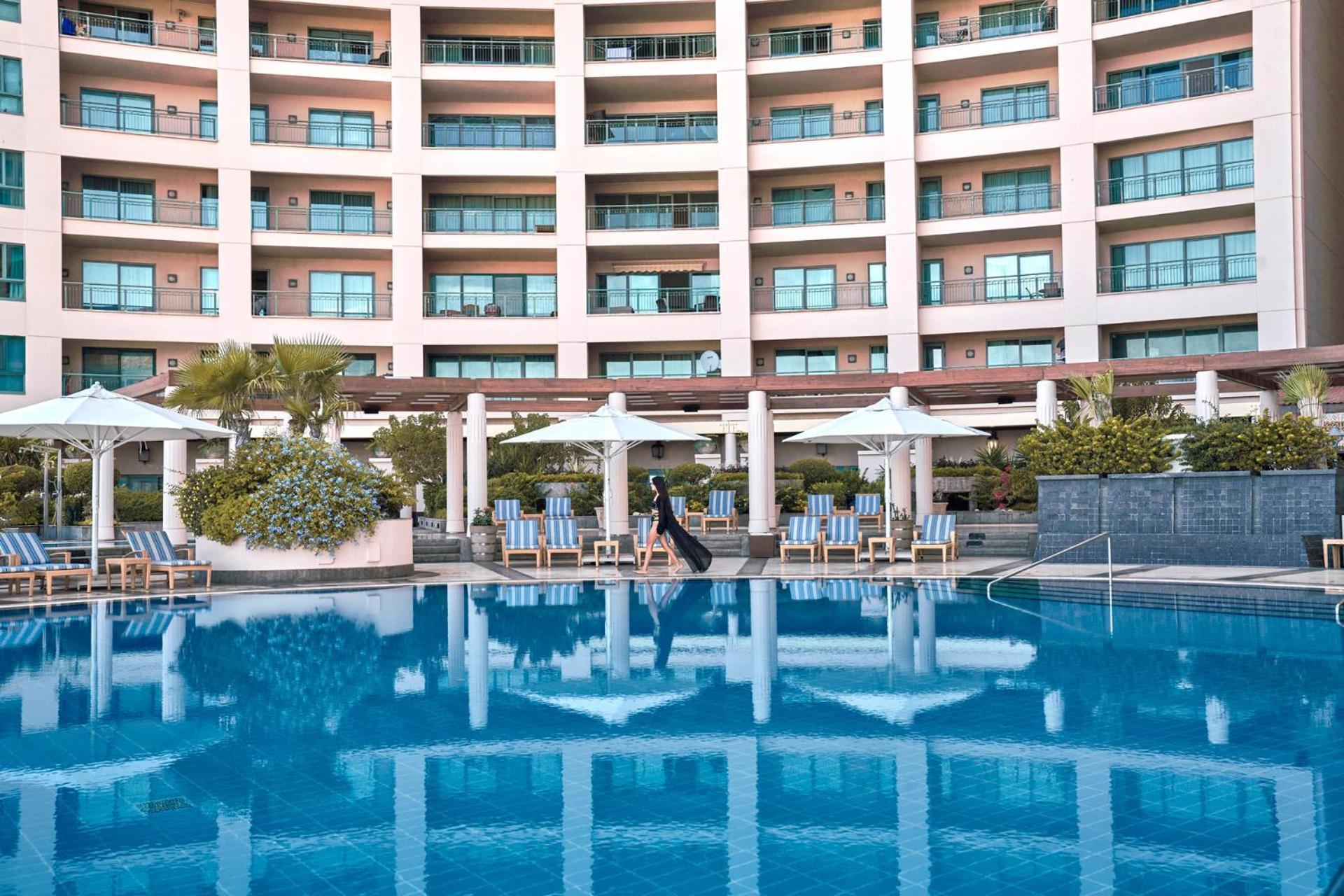 Four Seasons Hotel Alexandria At San Stefano Esterno foto The pool at the Jumeirah Beach Hotel