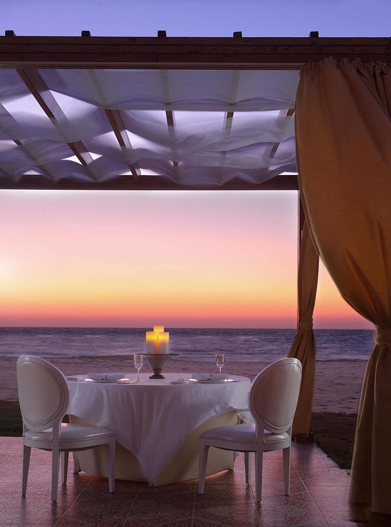 Four Seasons Hotel Alexandria At San Stefano Esterno foto Sunset at the beach