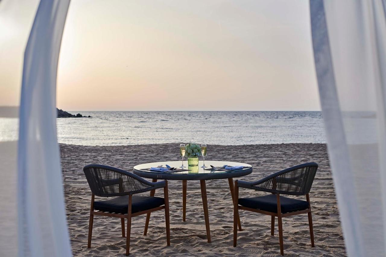 Four Seasons Hotel Alexandria At San Stefano Esterno foto Beach dining at the resort